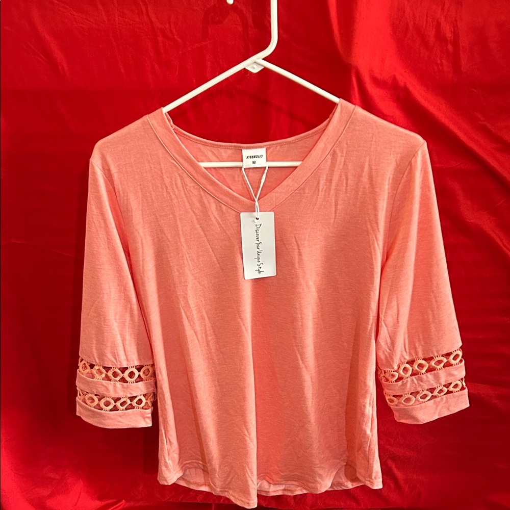 NWT** XIEERDUO- Blouse Sz Med.